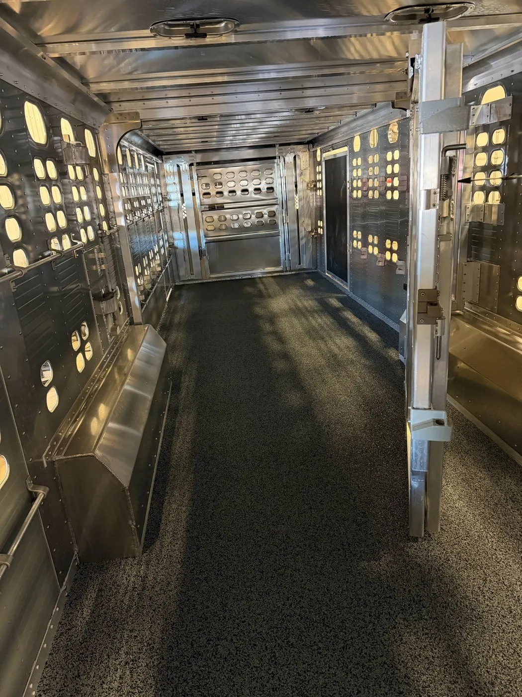 Black Hoof Grip livestock flooring
